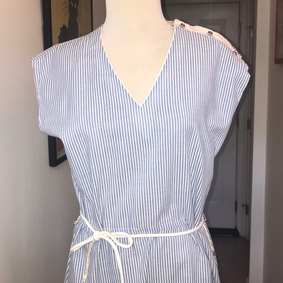 Vintage Seersucker Pattern Dress 😘😗 - Picture 2 of 7